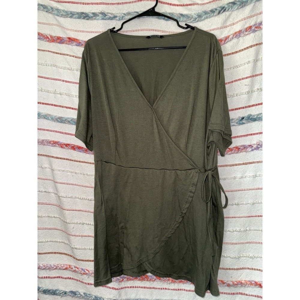 Bloomchic Olive Green Dress Features a flattering Wrap-style Bodice Size 18/20
